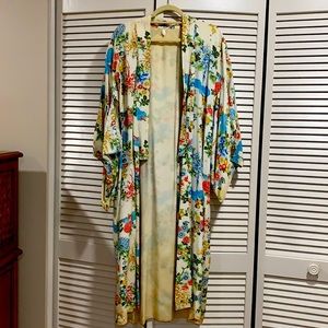 100% Pure Silk Japanese Kimono Size Large